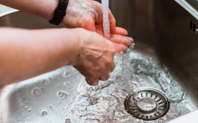 Clogged Pipes: 5 Tips for Food Preparation and Cleanup