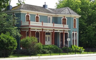What Does it Cost to Replace Plumbing in an Old House?