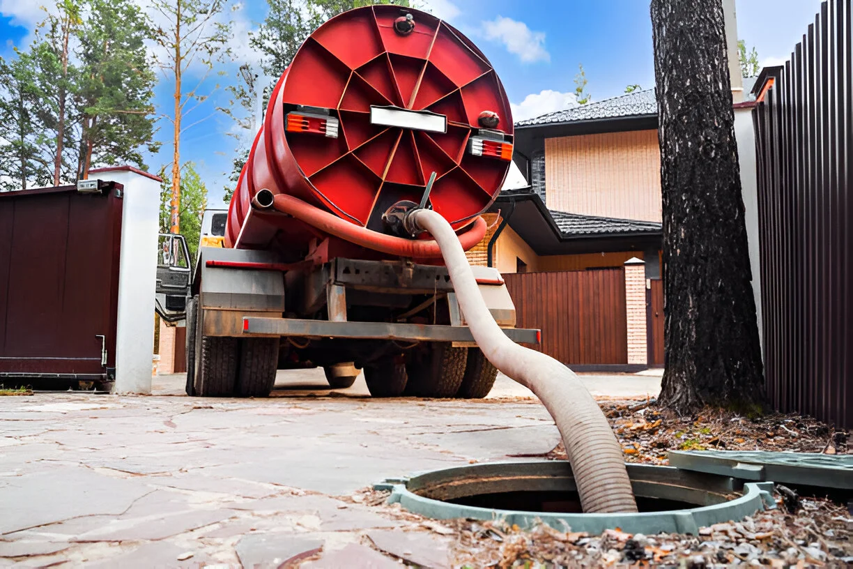 septic tank cleaning cost
